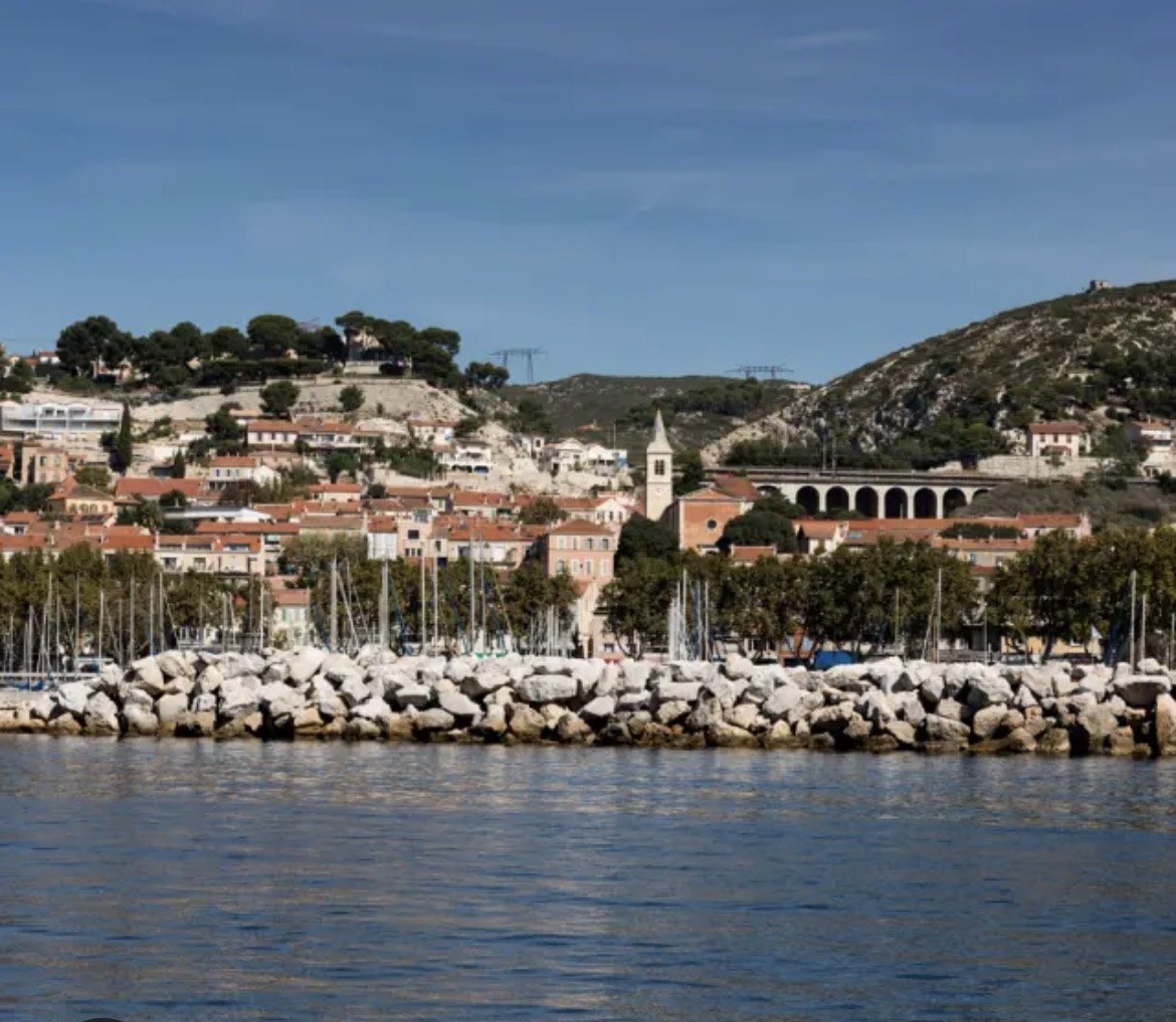 Le village et le port de l'Estaque vus de la mer